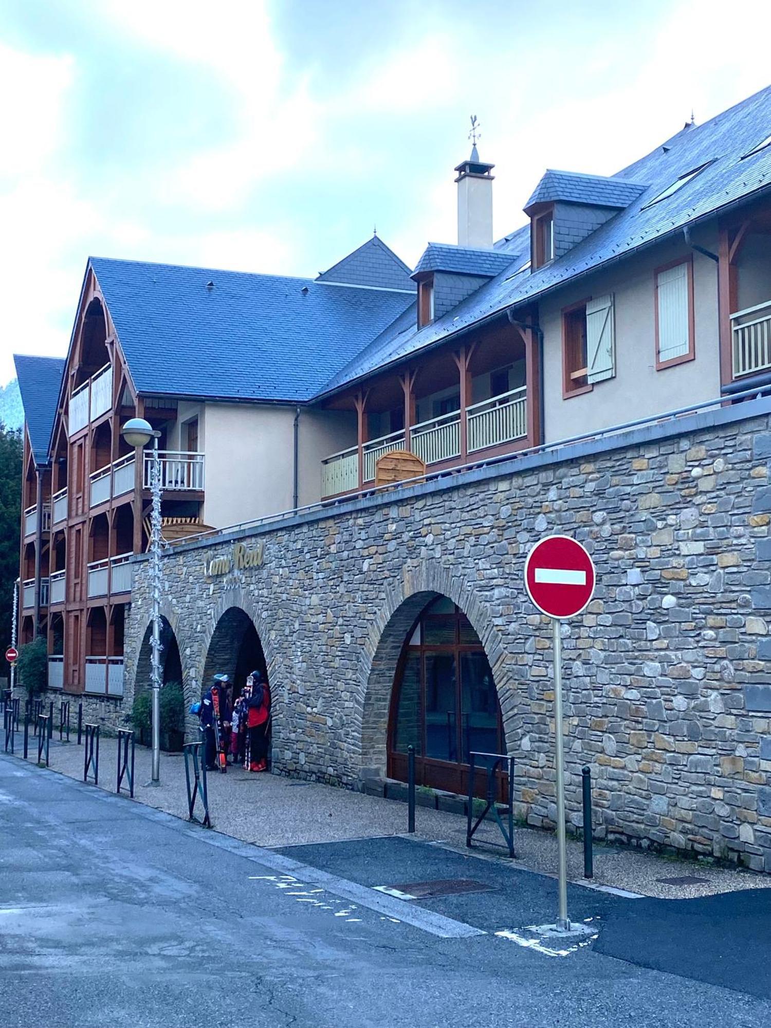 Appartement T2+Coin Nuit 6 Pers Residence De Cami Real Au Centre Du Village De Saint Lary Soulan Avec Piscine Interieure+ Sauna Et Hammam Luaran gambar
